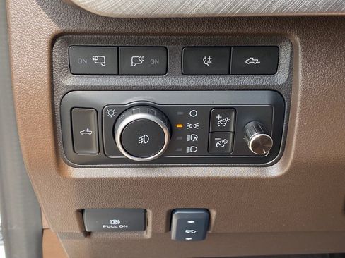 Used 2024 Ford F250 King Ranch w/ Chrome Package image 32