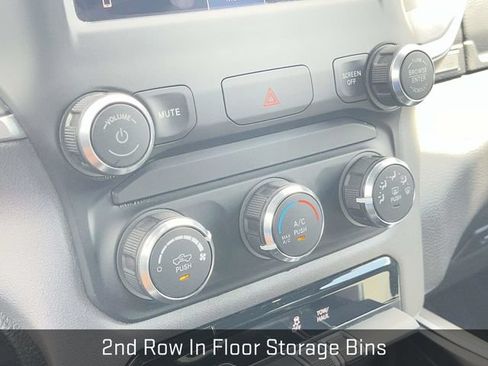 Used 2022 RAM 1500 Big Horn AWD/4WD image 30
