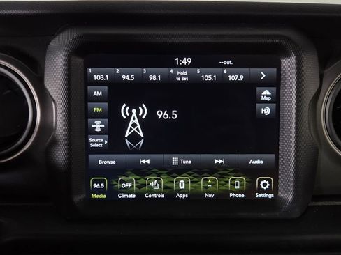 Used 2022 Jeep Gladiator Willys image 20