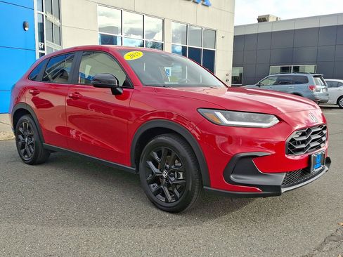 Used 2023 Honda HR-V Sport image 3