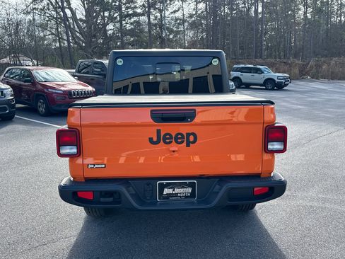 New 2025 Jeep Gladiator Sport image 6