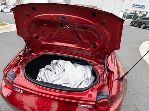 Used 2020 MAZDA MX-5 Miata RF Grand Touring image 39