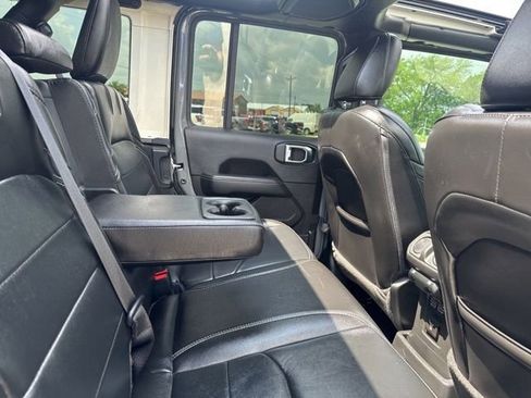 Used 2023 Jeep Wrangler Unlimited Sahara w/ Cold Weather Group AWD/4WD image 22