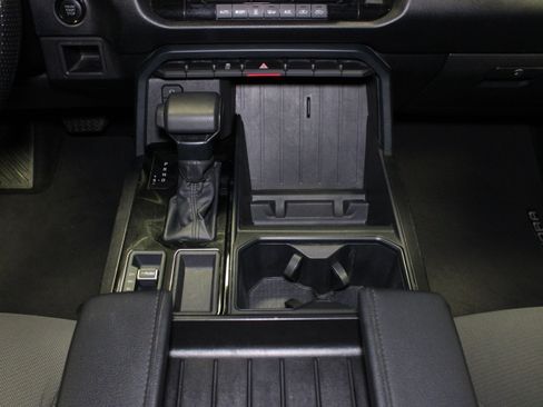 Used 2025 Toyota Tundra SR AWD/4WD image 18