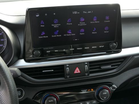 Used 2024 Kia Forte GT-Line w/ GT-Line Premium Package image 19