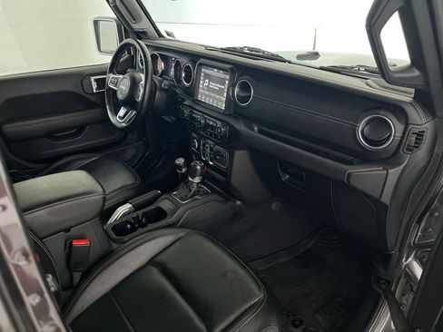 Used 2021 Jeep Wrangler Unlimited Sahara image 22