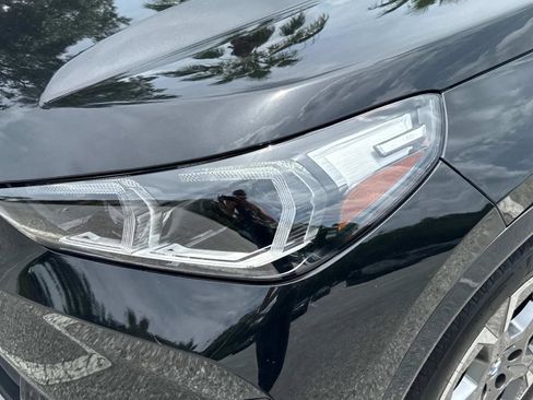 Certified 2025 BMW X1 xDrive28i w/ Technology Package image 10