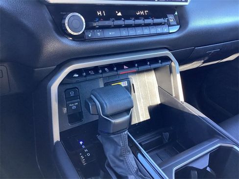 Used 2024 Toyota Tundra Limited image 29