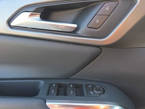 New 2026 Chevrolet Traverse LT w/ Driver Confidence Package FWD image 24