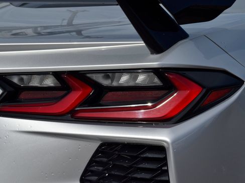 Used 2020 Chevrolet Corvette Stingray Premium Cpe w/ 3LT Preferred Equipment Group RWD image 17