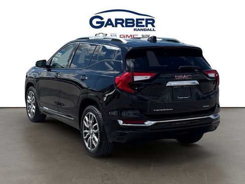 Used 2022 GMC Terrain Denali w/ Denali Premium Package AWD/4WD image 3