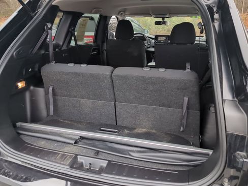 Used 2024 Mitsubishi Outlander ES image 10