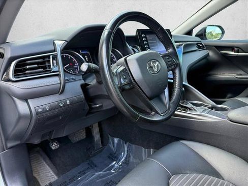 Used 2022 Toyota Camry SE FWD image 17