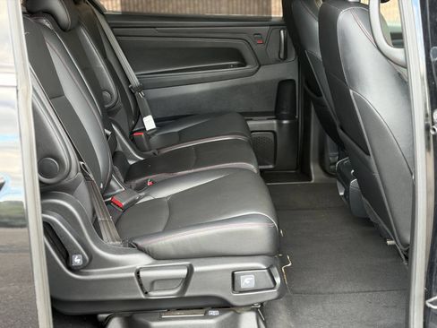 Used 2023 Honda Odyssey Sport image 16