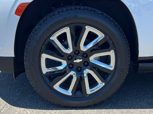 Used 2021 Chevrolet Tahoe High Country w/ Premium Package AWD/4WD image 10