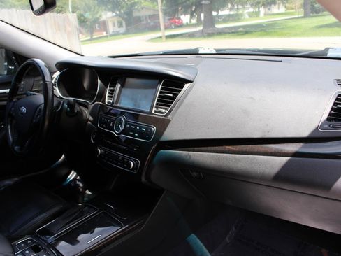 Used 2014 Kia Cadenza Premium w/ Technology Package FWD image 39