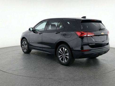 Used 2025 Chevrolet Equinox LT image 6