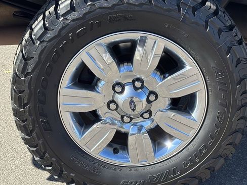 Used 2012 Ford F150 XLT w/ XLT Chrome Pkg image 9