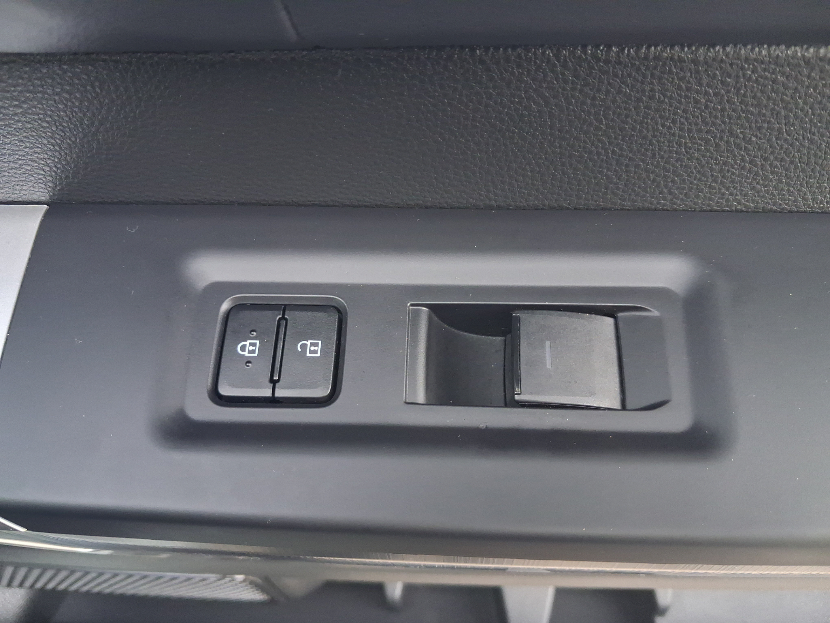 Used 2024 Toyota Sequoia Platinum RWD image 36