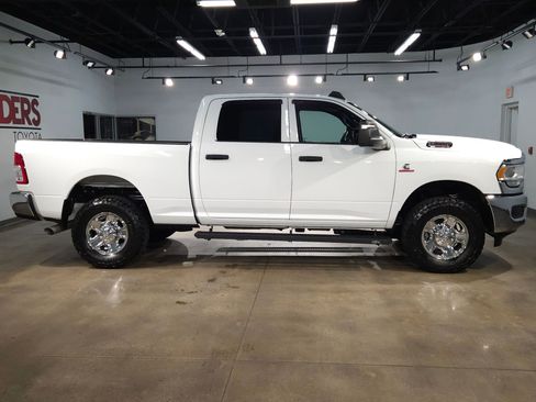 Used 2024 RAM 2500 Tradesman w/ Chrome Appearance Group image 8
