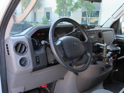 Used 2013 Ford E-350 and Econoline 350 Extended Super Duty w/ PWR Group image 10