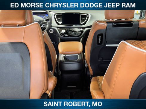 New 2026 Chrysler Pacifica Pinnacle FWD image 41