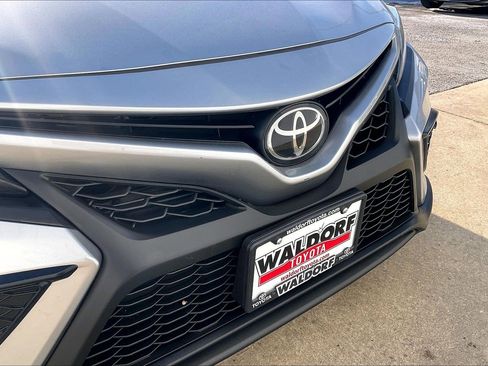 Used 2022 Toyota Camry SE w/ Cold Weather Package image 35
