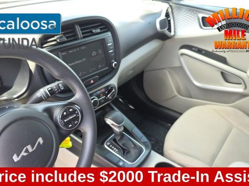 Used 2023 Kia Soul LX w/ Option Group 015 FWD image 22