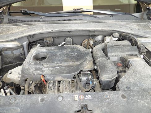 Used 2020 Hyundai Santa Fe SE AWD/4WD image 11