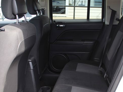 Used 2014 Jeep Patriot Sport w/ Power Value Group AWD/4WD image 14
