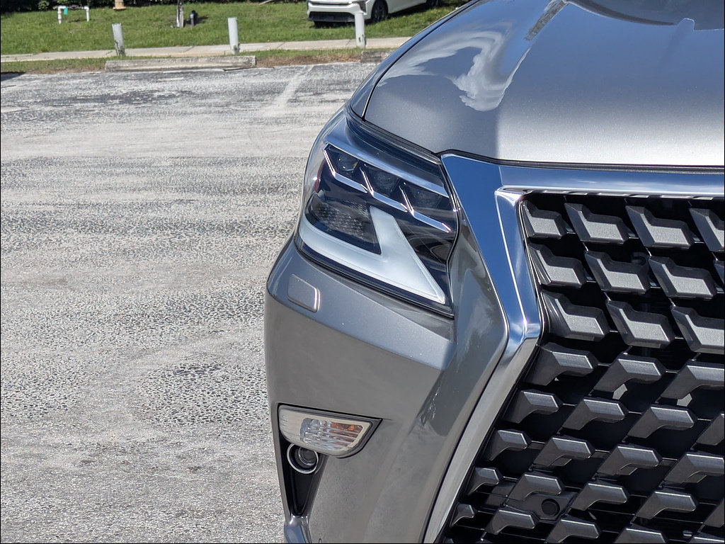 Used 2023 Lexus GX 460 Premium w/ Premium Package AWD/4WD image 10