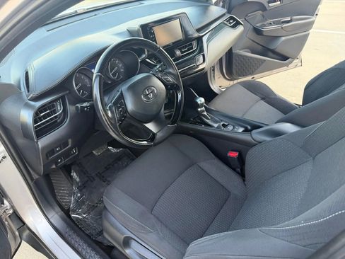Used 2018 Toyota C-HR XLE image 24