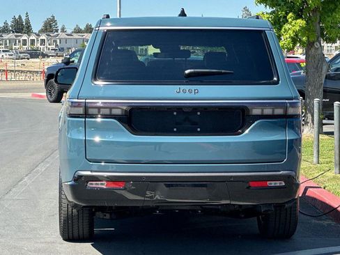 New 2026 Jeep Grand Wagoneer L 2WD image 5