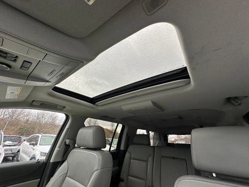 Used 2019 Chevrolet Suburban LT image 47