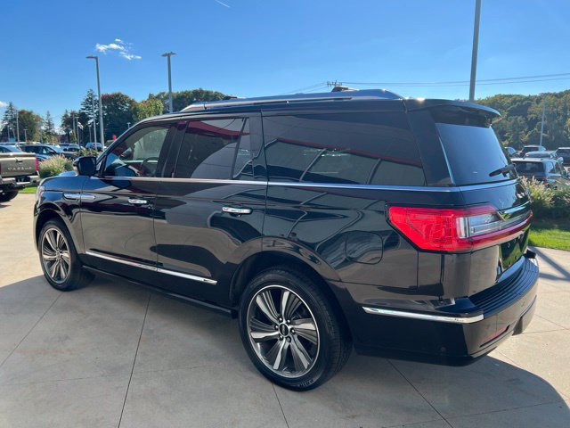 Used 2019 Lincoln Navigator Reserve AWD/4WD image 5