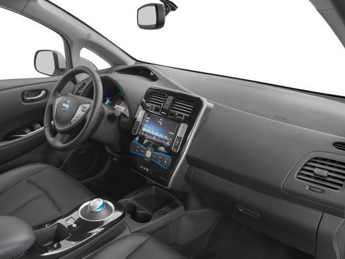 Used 2017 Nissan Leaf SV FWD image 19