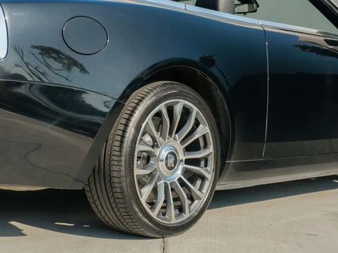 Used 2018 Rolls-Royce Dawn image 42