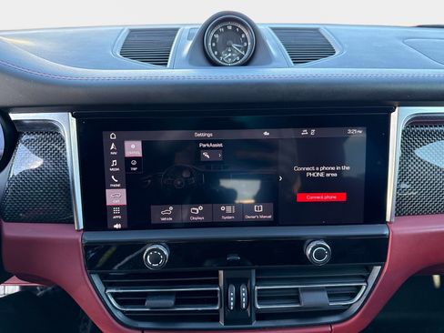 Used 2024 Porsche Macan image 24