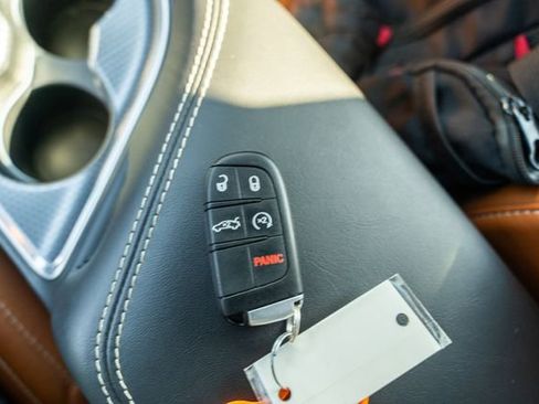 Used 2018 Dodge Challenger SRT Hellcat image 30