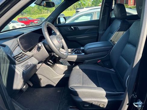 Used 2025 Buick Enclave Sport Touring AWD/4WD image 7