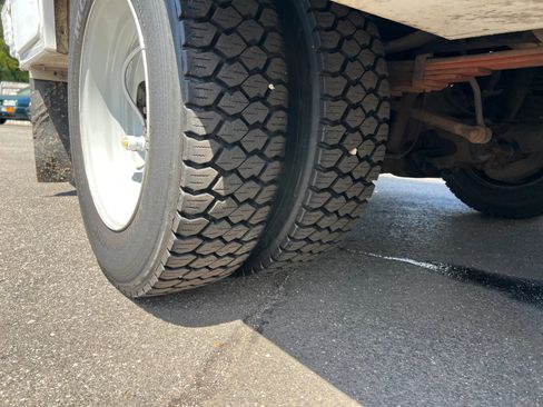 Used 2012 Ford F450 XL w/ Heavy Service Suspension Pkg RWD image 9
