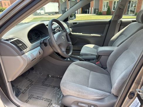 Used 2003 Toyota Camry LE image 10