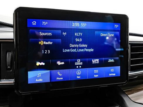 Used 2020 Ford Explorer Limited image 25