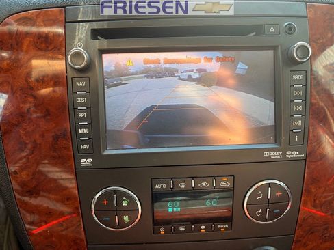 Used 2013 Chevrolet Avalanche LTZ AWD/4WD image 16