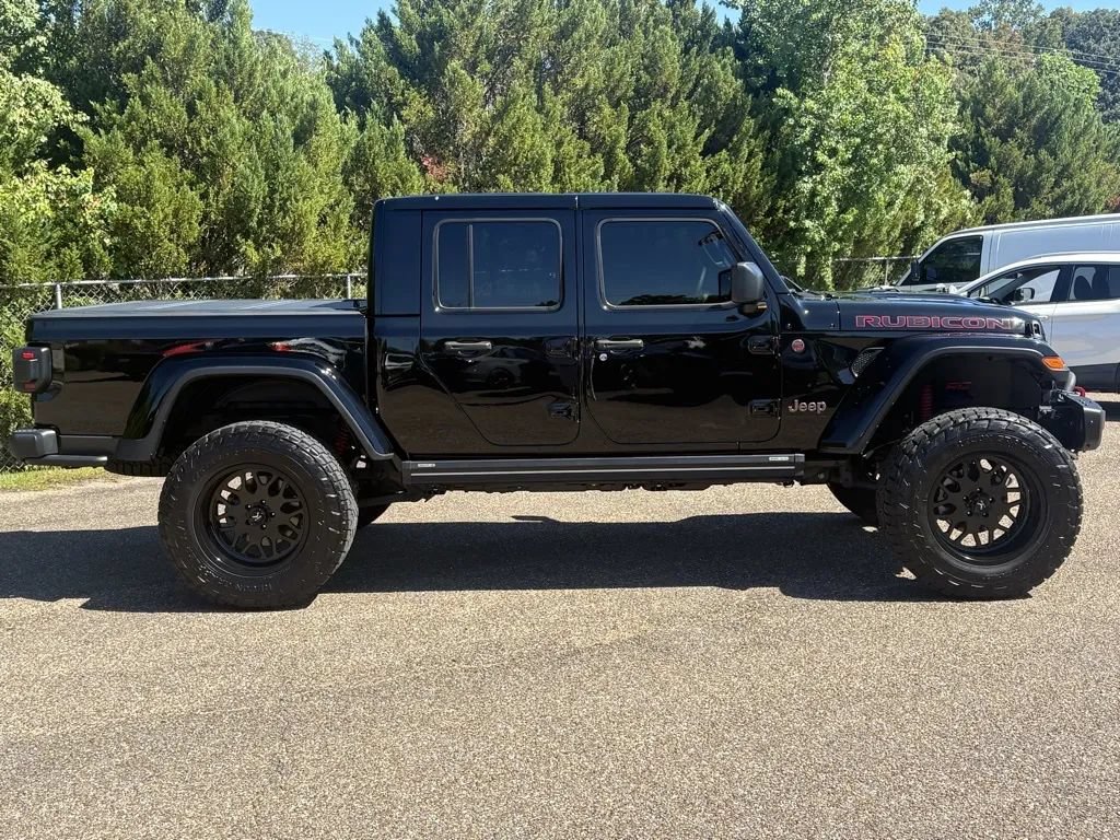 Used 2024 Jeep Gladiator Rubicon AWD/4WD image 3