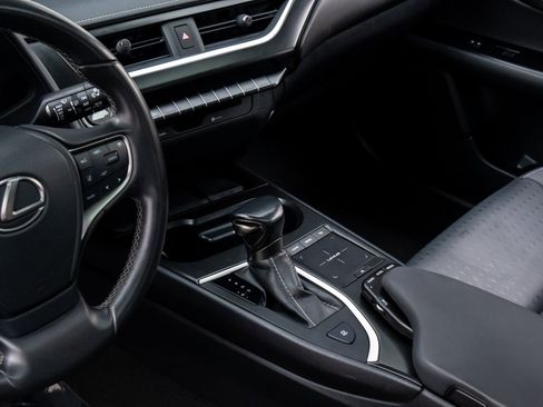 Used 2021 Lexus UX 200 w/ Accessory Package (Z1) image 12