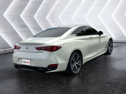 Used 2019 INFINITI Q60 3.0t Luxe w/ Essential Package AWD/4WD image 4
