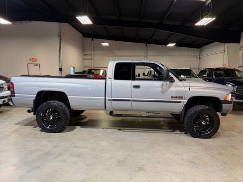 Used 2001 Dodge Ram 2500 Truck 4x4 Quad Cab image 8