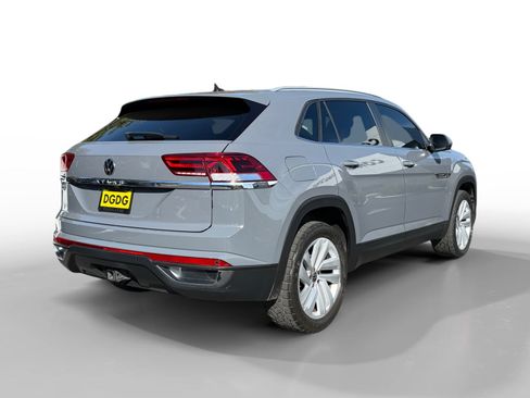 Used 2022 Volkswagen Atlas Cross Sport SE image 5