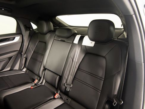 New 2026 Porsche Cayenne Coupe image 35